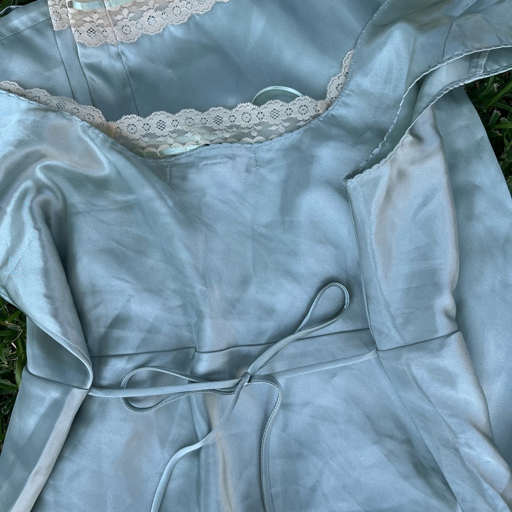 Authentic Silk Set - Picture 3 of 3